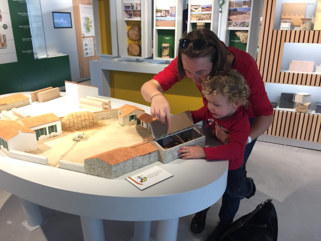 Maison-eco-paysanne-scenographie-credit-La-Maison-eco-paysanne
